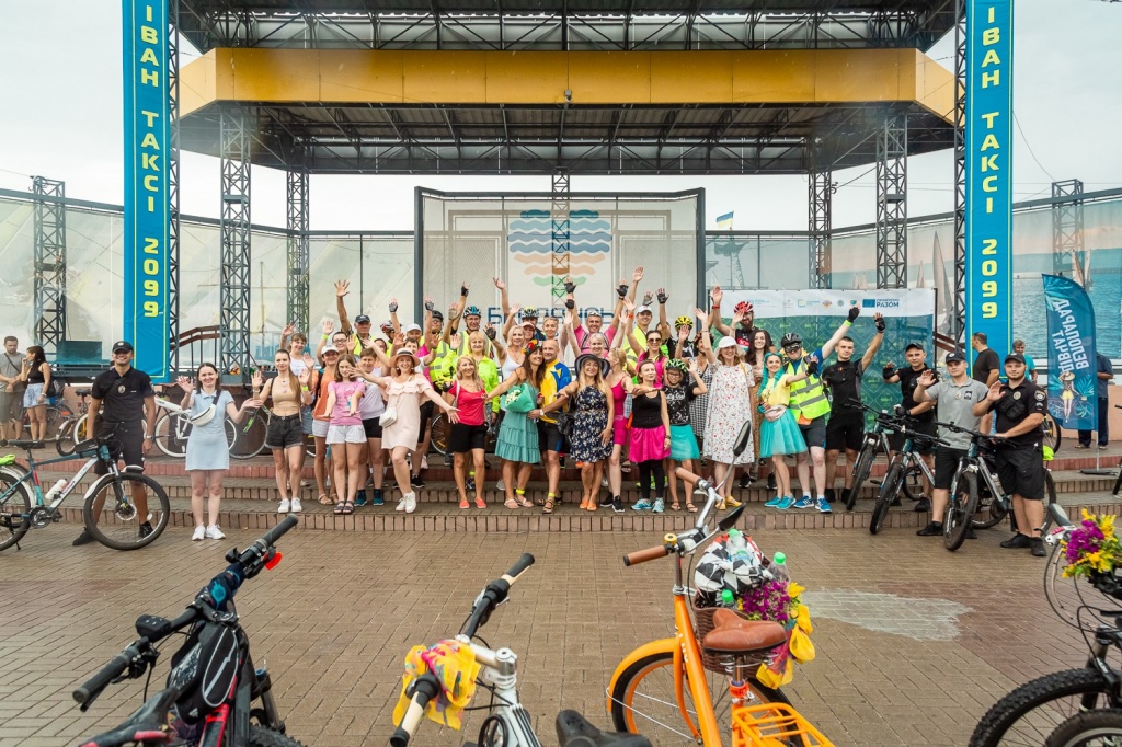 8 серпня у Бердянську вперше пройшла масштабна велосипедна подія «Велопарад дівчат»