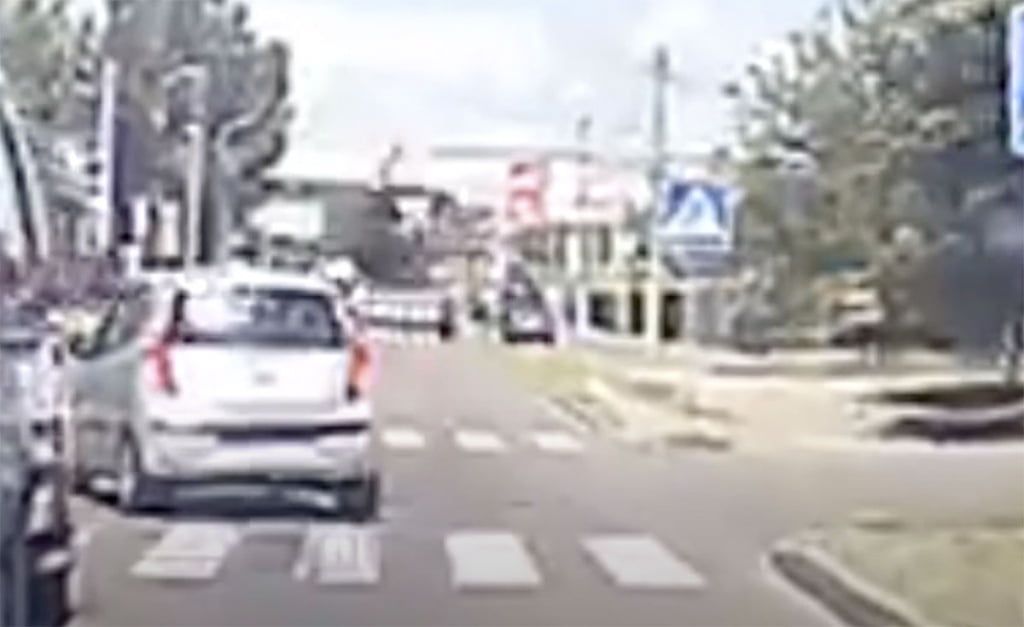 Видео. Hyundai сбивает женщину на пешеходном переходе