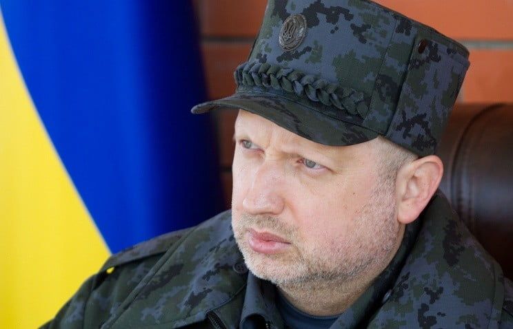 Турчинов рассказал о силах боевиков в Донбассе и российских войсках на границе