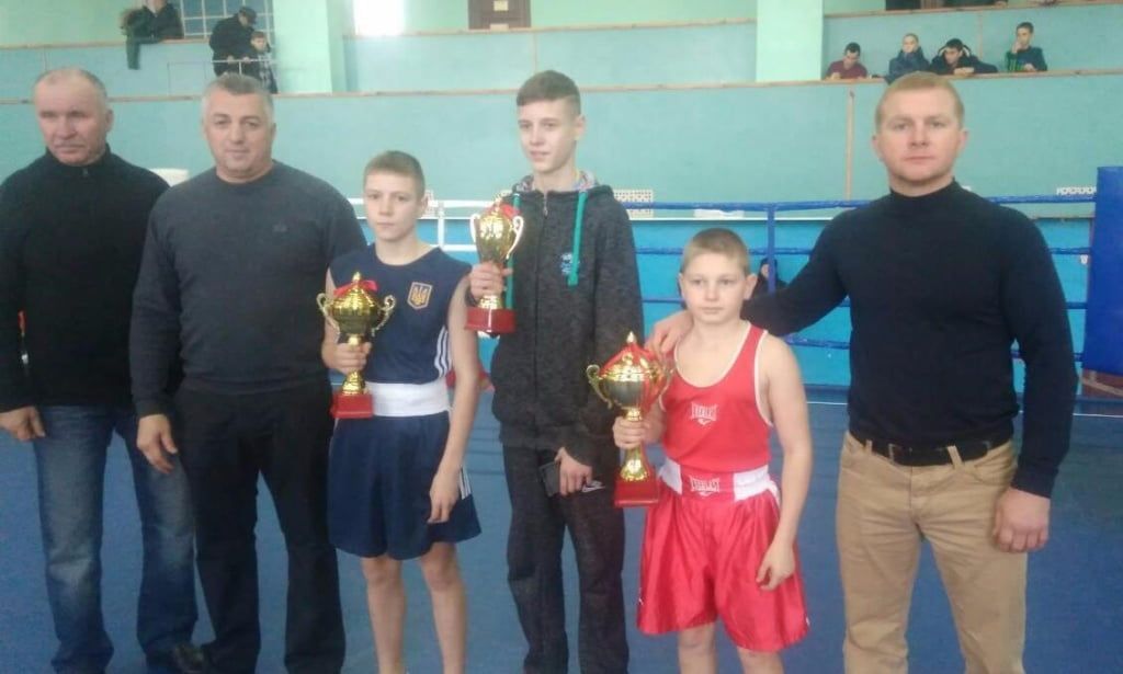 В Бердянске завершился боксерский турнир памяти Виктора Намлиева