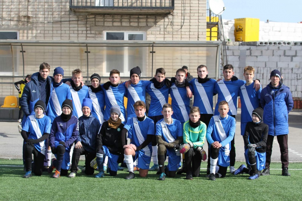 15-летние футболисты ДЮСШ выиграли серебро чемпионата Украины в своей группе