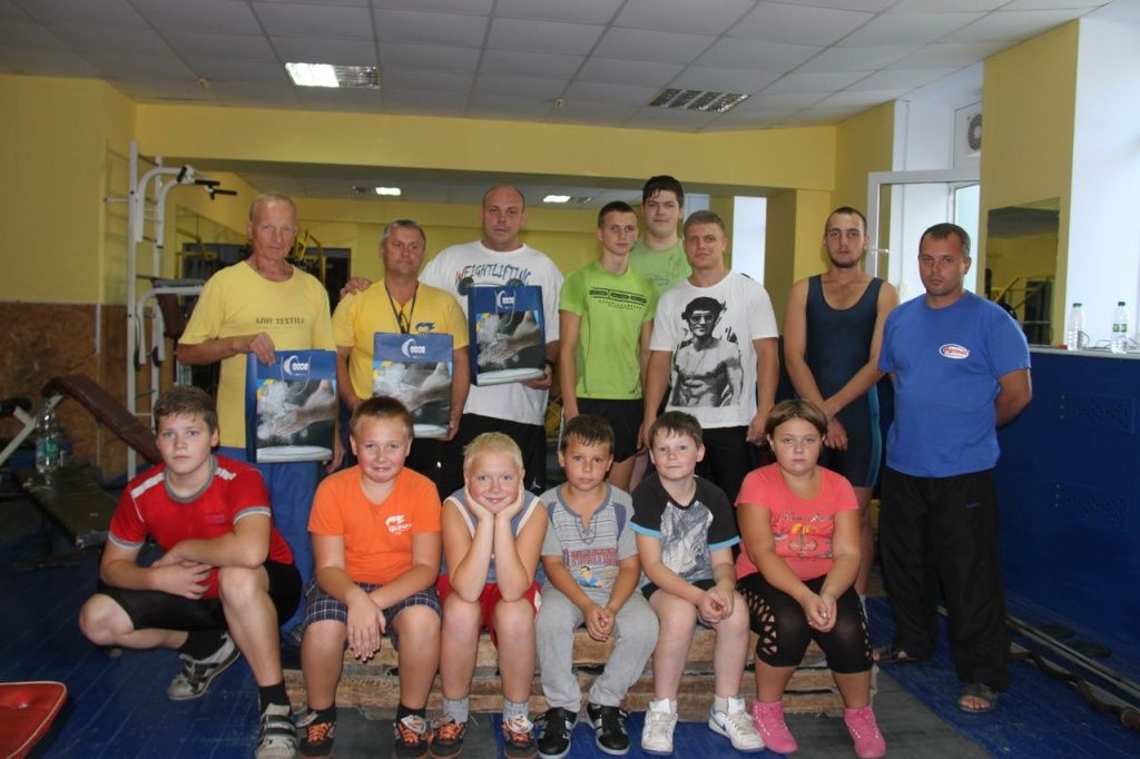 Бердянские тяжелоатлеты успешно выступили на юношеском чемпионате области