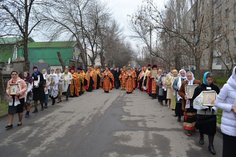 Крестный поход в Бердянске на пасху 2012