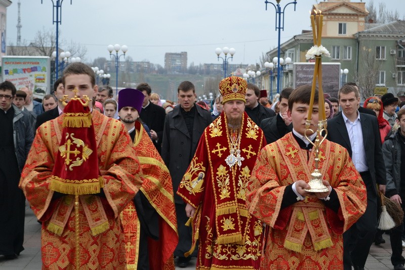 Крестный поход в Бердянске на пасху 2012