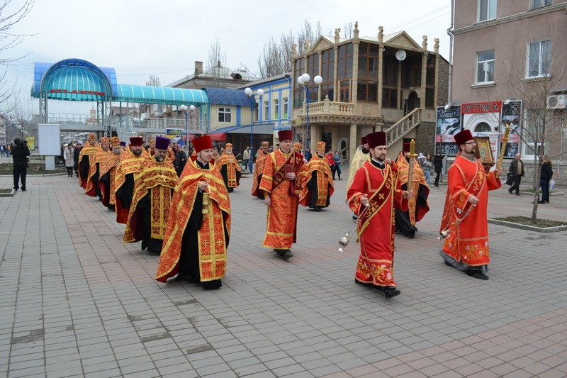 Крестный поход в Бердянске на пасху 2012