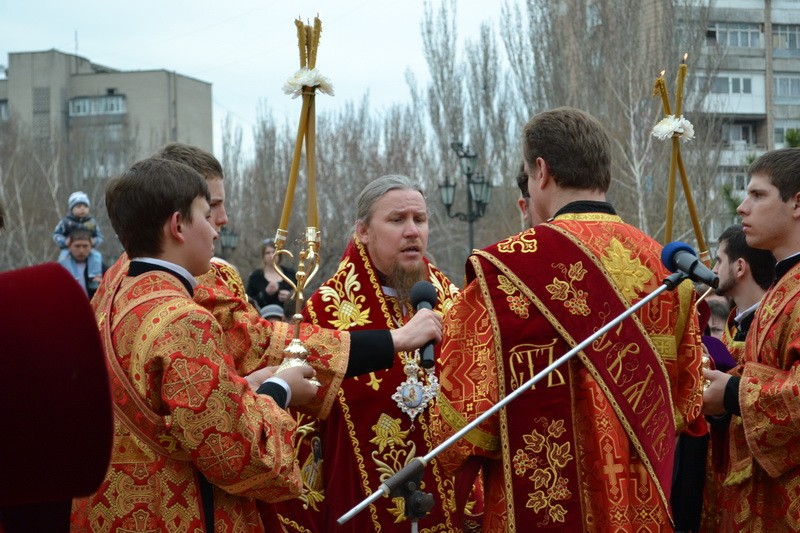 Крестный поход в Бердянске на пасху 2012