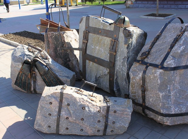 памятник в Бердянске 