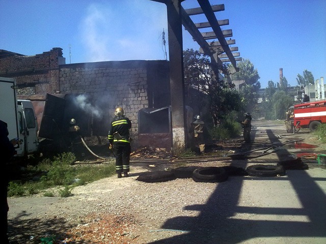 пожар по ул. Коммунаров в Бердянске