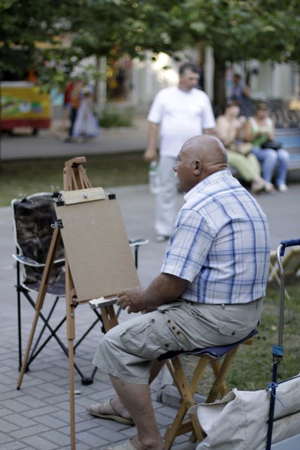 на приморской площади в Бердянске 2012