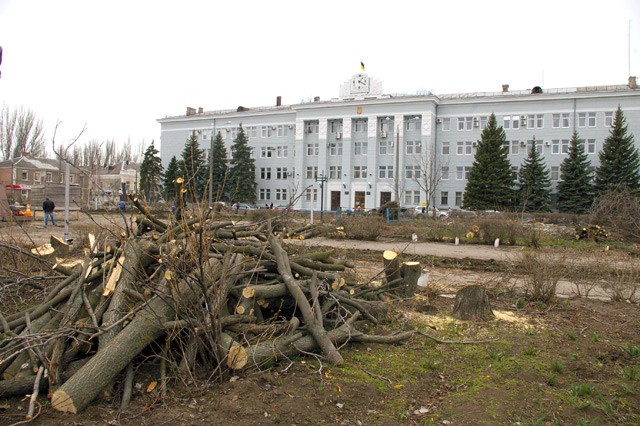 возле исполкома