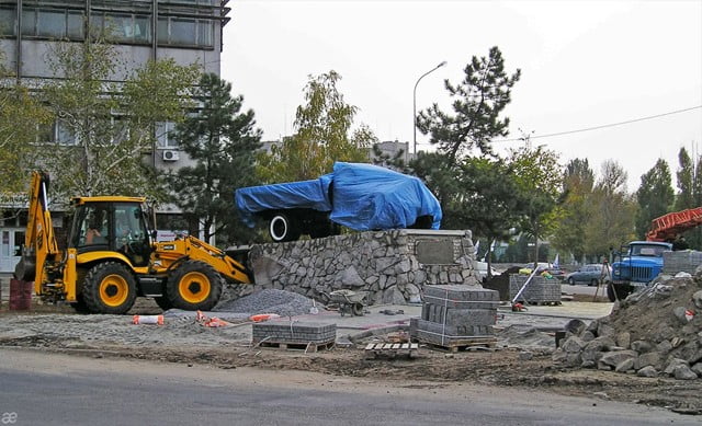 Памятник автомобилистам в Бердянске