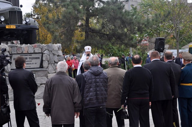 Памятник автомобилистам в Бердянске