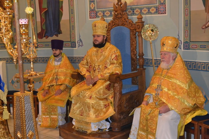 В кафедральном соборе литургия 2012