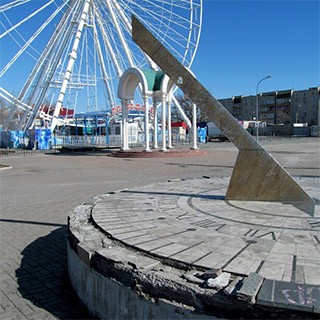 Солнечные часы в Бердянске