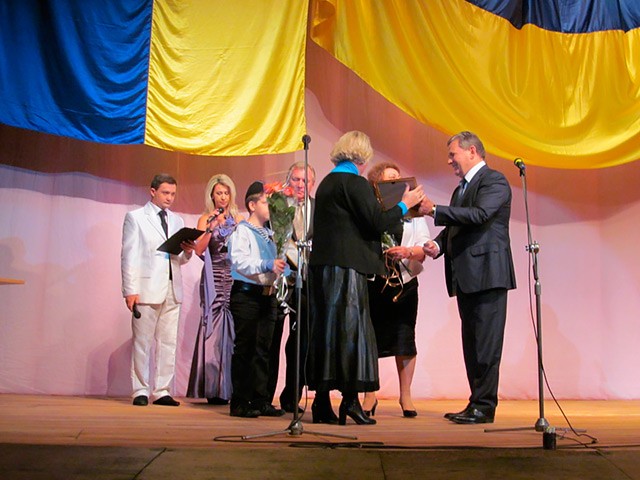 День учителя в Бердянске 2013