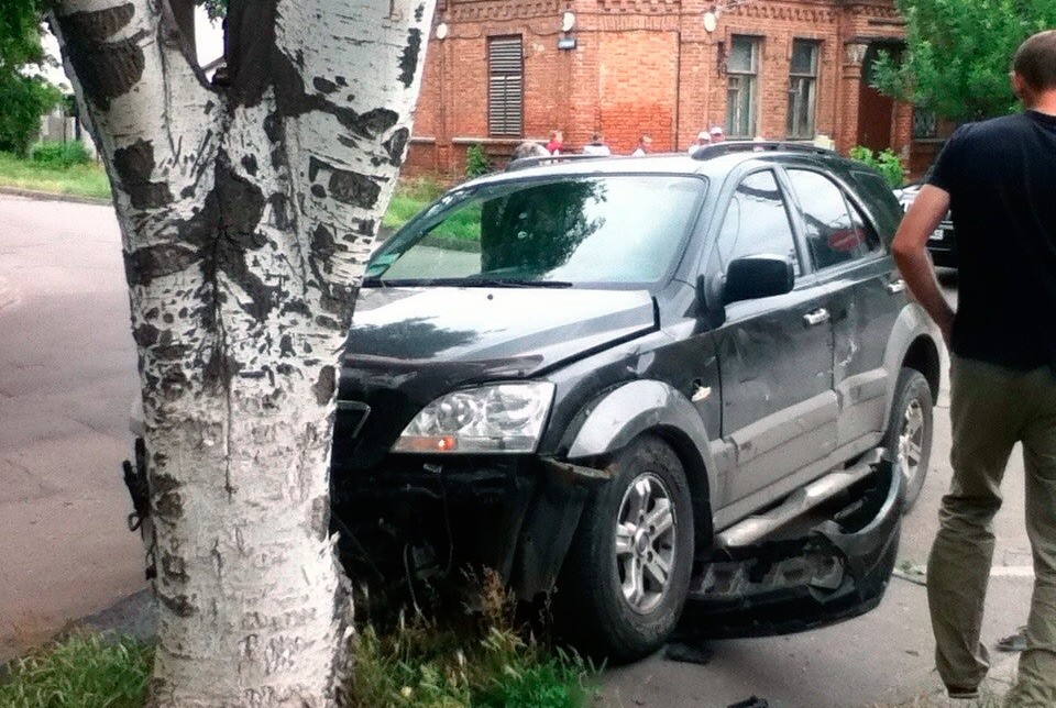 ДТП в Бердянске на перекрестке улиц Красная и Петровского