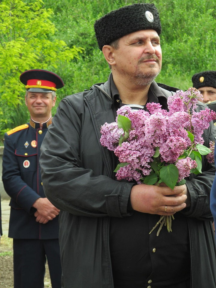 Возложение цветов к мемориалу Вечный огонь в Бердянске 2014