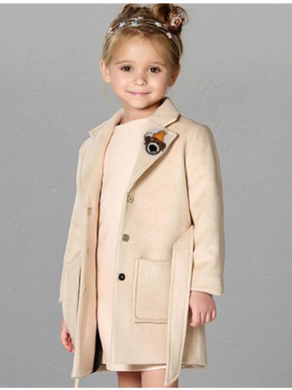 Ребенок в пальто