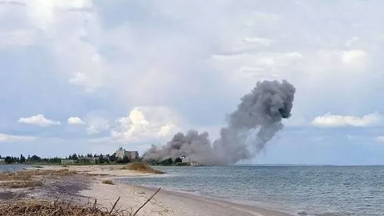 Момент попадання по Дюні в Бердянську