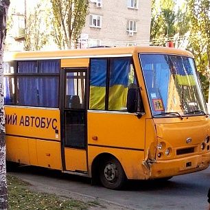 В Бердянске автобус с военными, под управлением пьяного водителя, протаранил три автомобиля