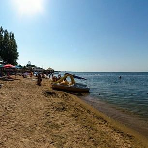 В Бердянске на центральном пляже умер 50-летний мужчина