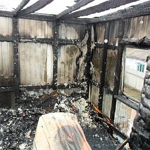 В Бердянске спасатели ликвидировали масштабный пожар