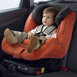 Комфортабельная и безопасная поездка ребенка в автомобиле.