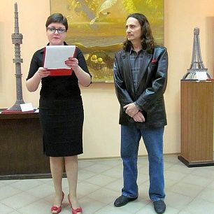 В Бердянске открылась выставка "Мир в скульптуре"