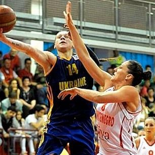 Украинские баскетболистки проигрывают Черногории, но едут на Евро-2015
