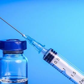Реакцией у детей на вакцину АКДС: комментарий главврача центра первичной помощи