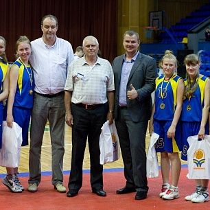 Бердянские школьницы стали чемпионками Украины в баскетболе 3x3