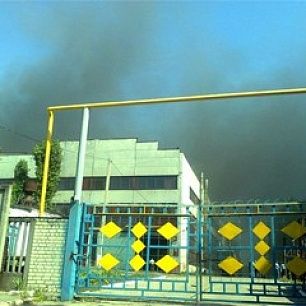 Пожар на ОАО "Бердянские жатки" охватил 300 кв.м.