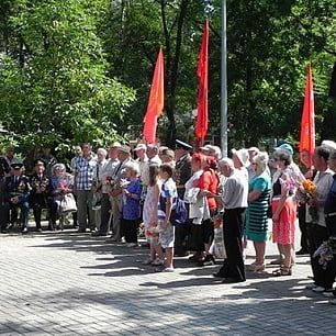 В Бердянске прошло три митинга в одном месте