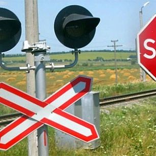 В Украине повысили сумму штрафа за пересечение железнодорожных переездов