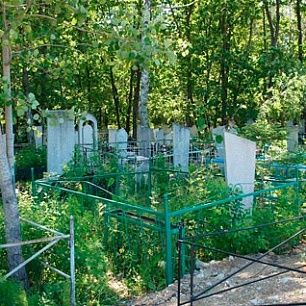 Директор бердянского кладбища стал уборщиком после взятки в 400 долларов