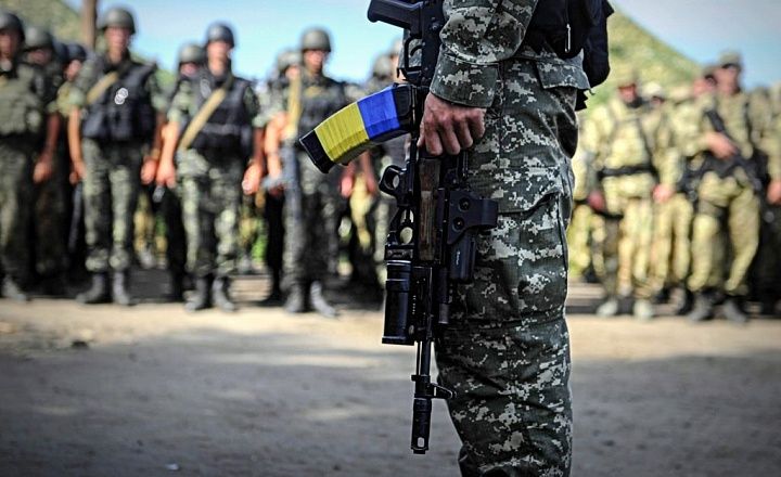 Украинцев обяжут пройти двухмесячный "курс молодого бойца
