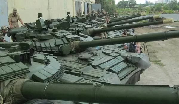 Житомирские десантники получили и опробовали газотурбинные танки