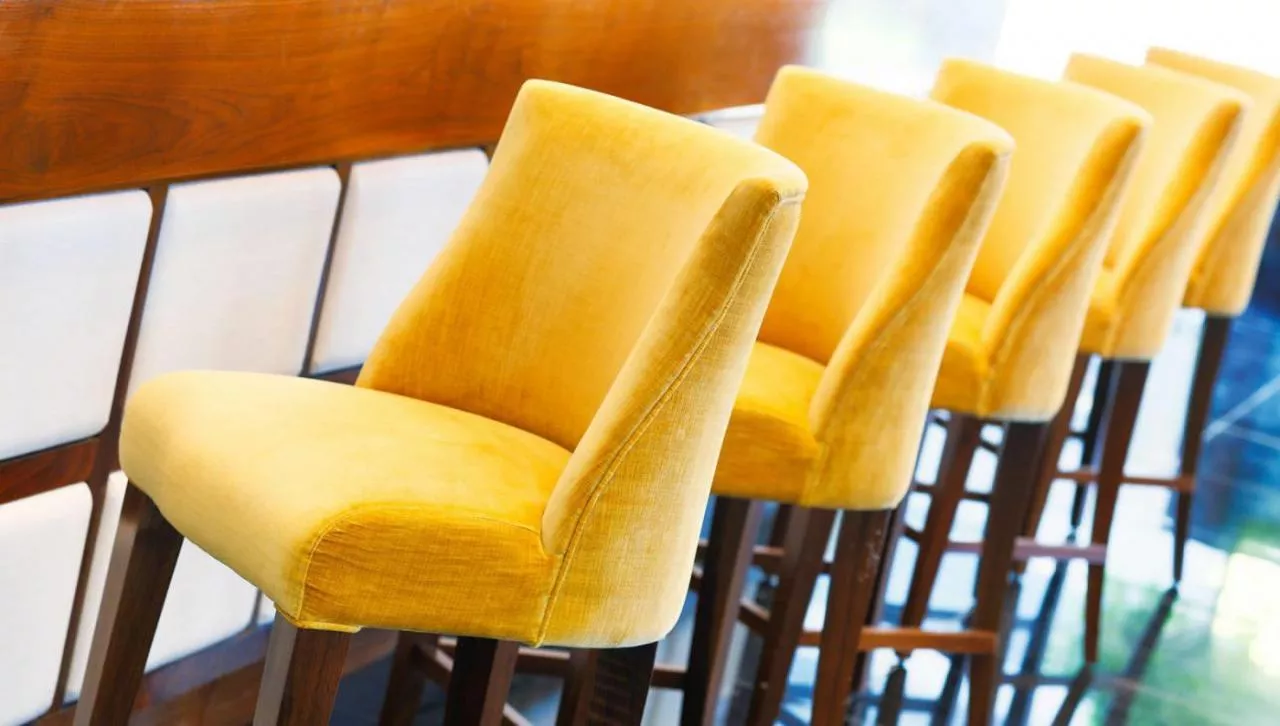 Барные стулья – максимальный уровень комфорта для кафе и дома