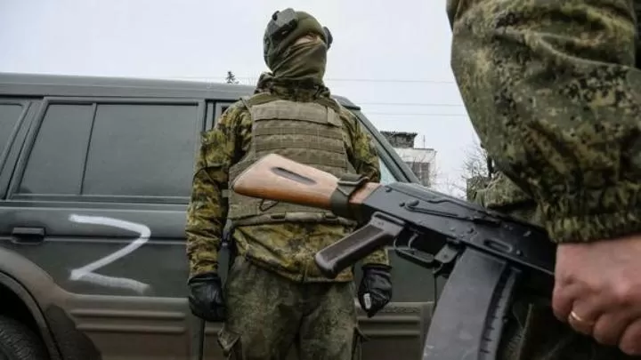 Російські окупанти заблокували пропускний пункт у Василівці