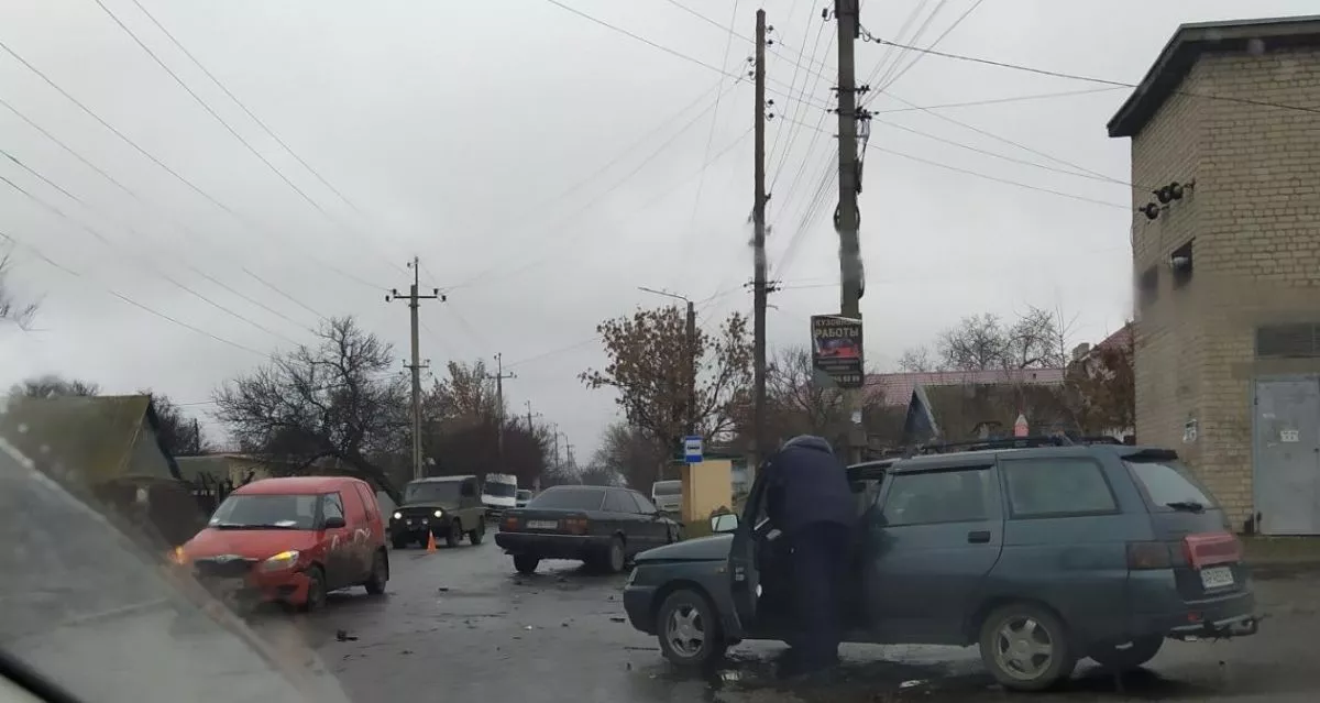В Запорожской области сразу три авто попали в ДТП (фото)