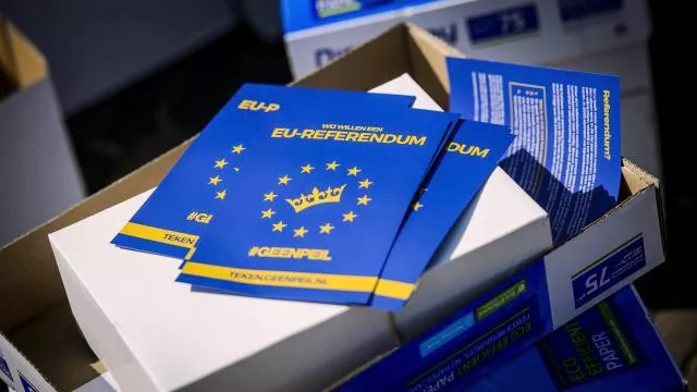 В голландском МИД просят украинцев проявить терпение в связи с результатами референдума