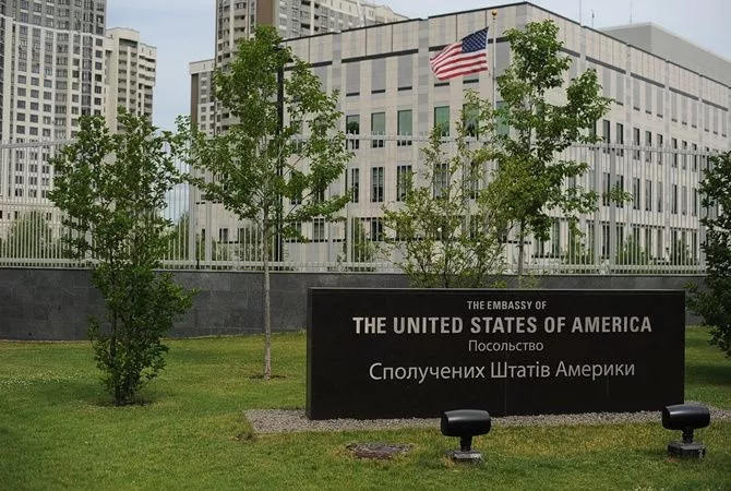 Взрыв у посольства США в Киеве квалифицировали как теракт