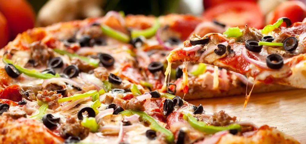 Правда ли что пицца изначально была едой бедняков?