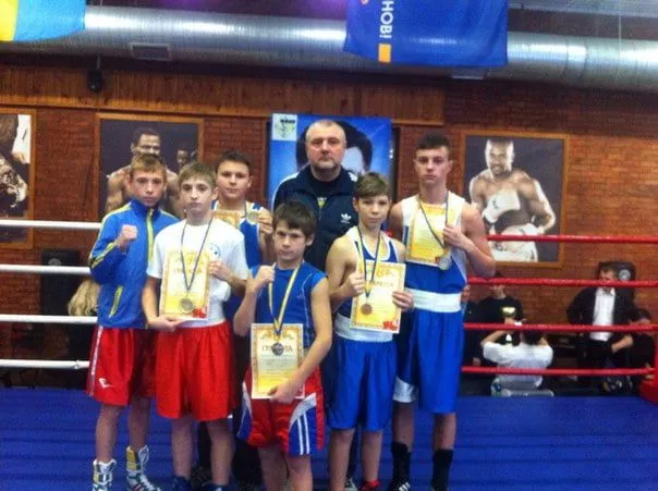 Бердянцы завоевали пять медалей на юношеском чемпионате Украины по боксу