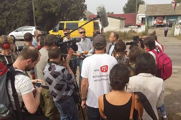 Блокада Крыма: около 200 фур стоят, 18 вернулись добровольно