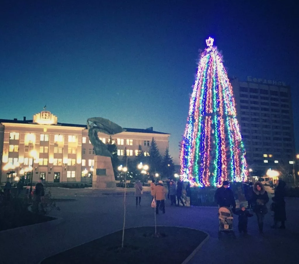 Городские предприниматели пока не спешат украшать Приморскую площадь к новогодним праздникам