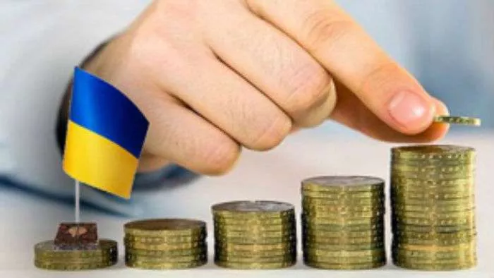 Кабмин инициирует повышение минимальной зарплаты с 1 января 2017 года до 3200 грн