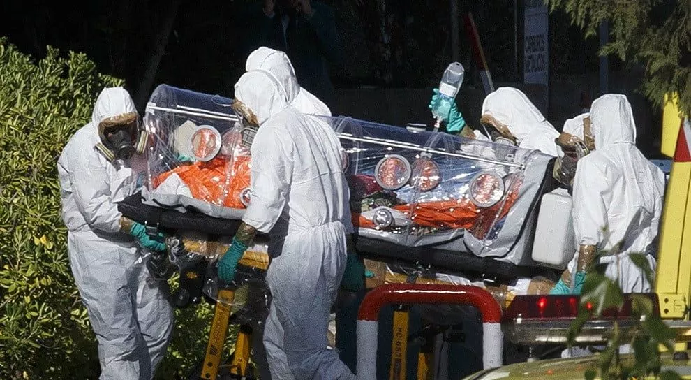 Вероятность попадания Эболы в Украину очень высока