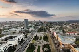 Донецк сотрясается от взрывов из тяжелого оружия