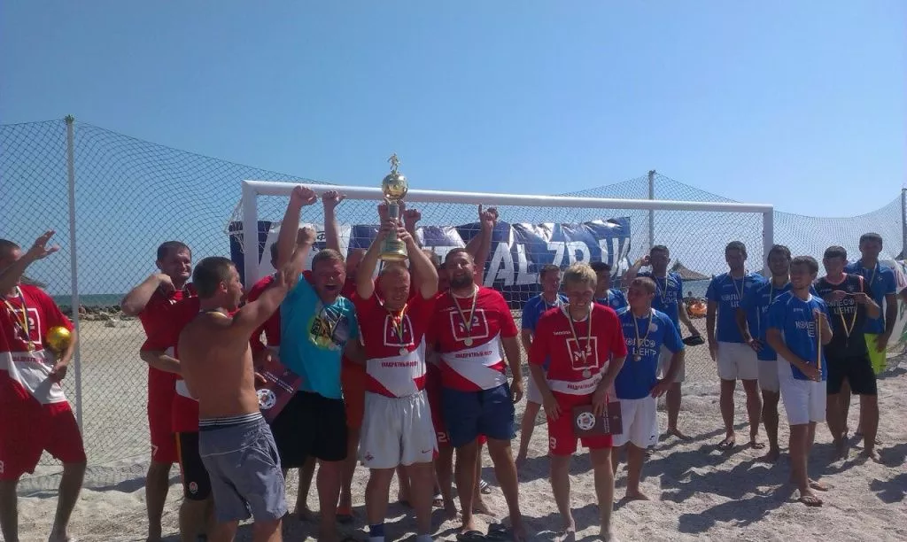 «Квадратный метр» - чемпион Запорожской области по пляжному футболу
